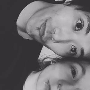 Meet your Posher, Monii